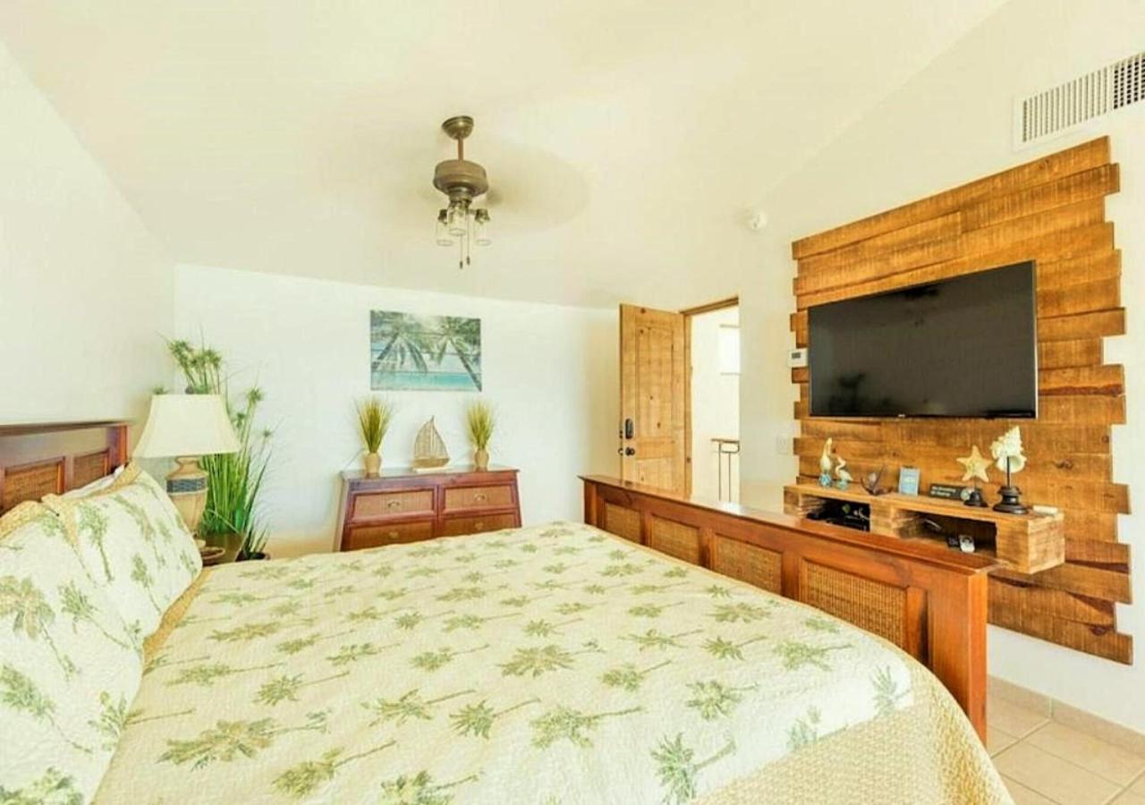 Right On The Beach! Rocky Point Condo Rental - 2 Bedroom Penthouse Beachfront 外观 照片